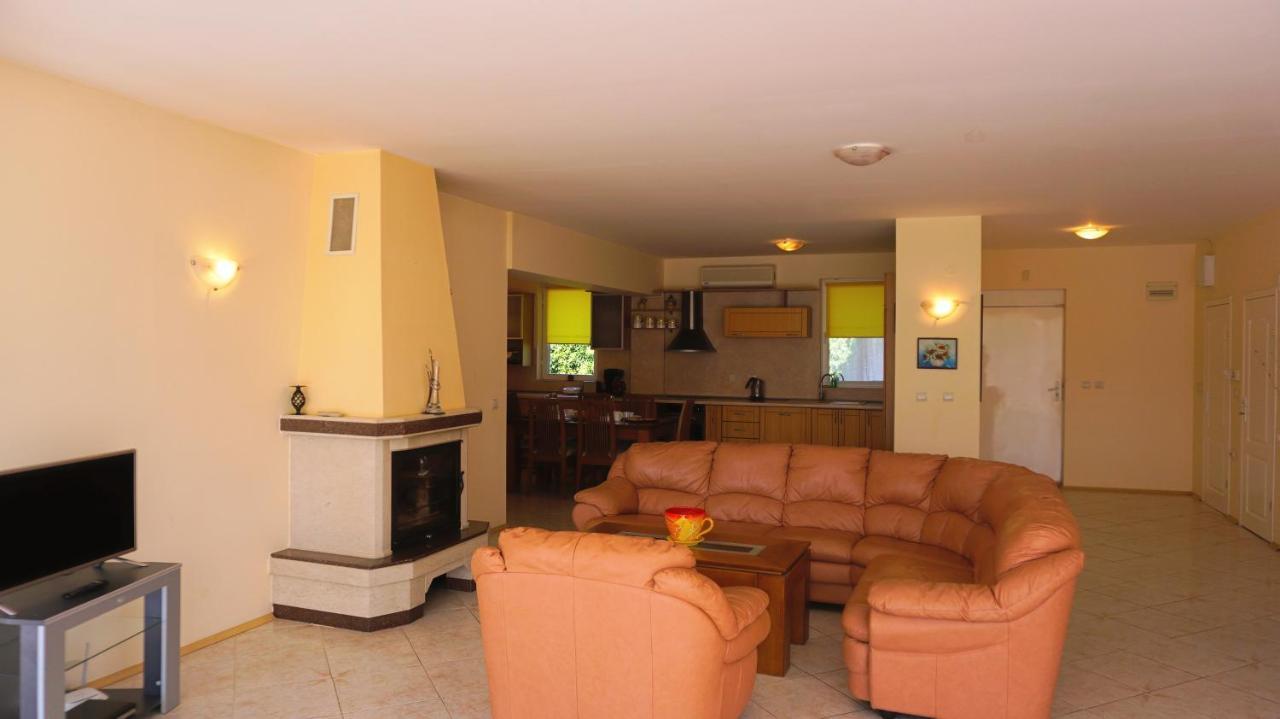 Вила Релакс - Villa Relax Sokolovo Esterno foto