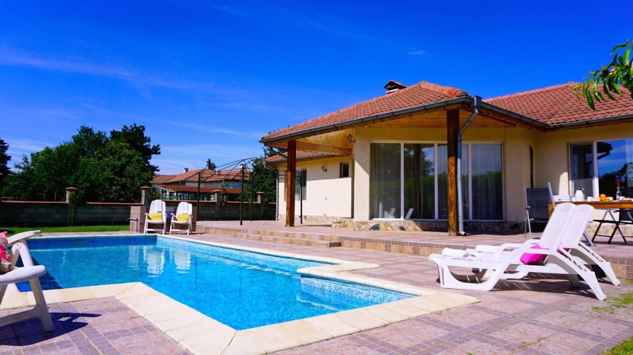 Вила Релакс - Villa Relax Sokolovo Esterno foto