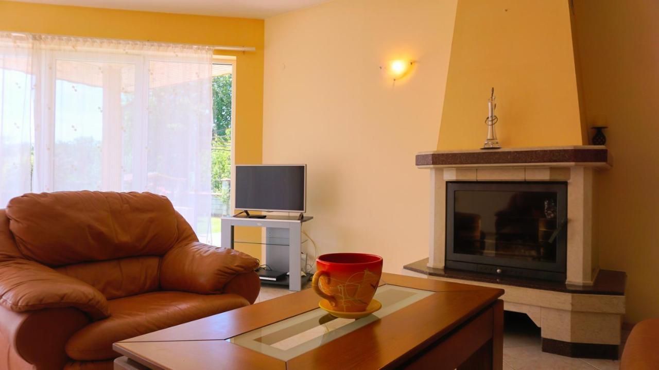 Вила Релакс - Villa Relax Sokolovo Esterno foto